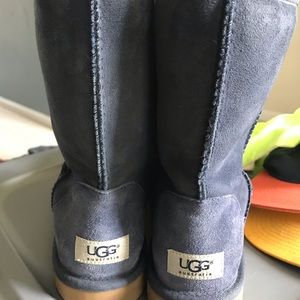 Blue short ugg boots